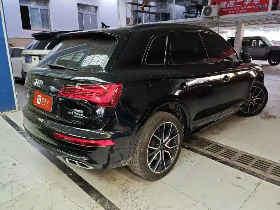 Audi Q5L — миниатюра 2