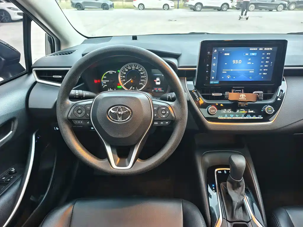 Toyota Corolla — миниатюра 11