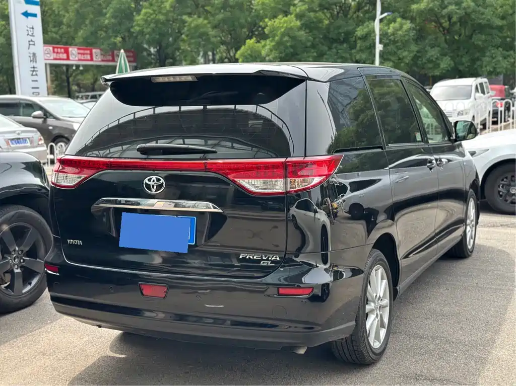 Toyota Previa 2017 2.4L AT