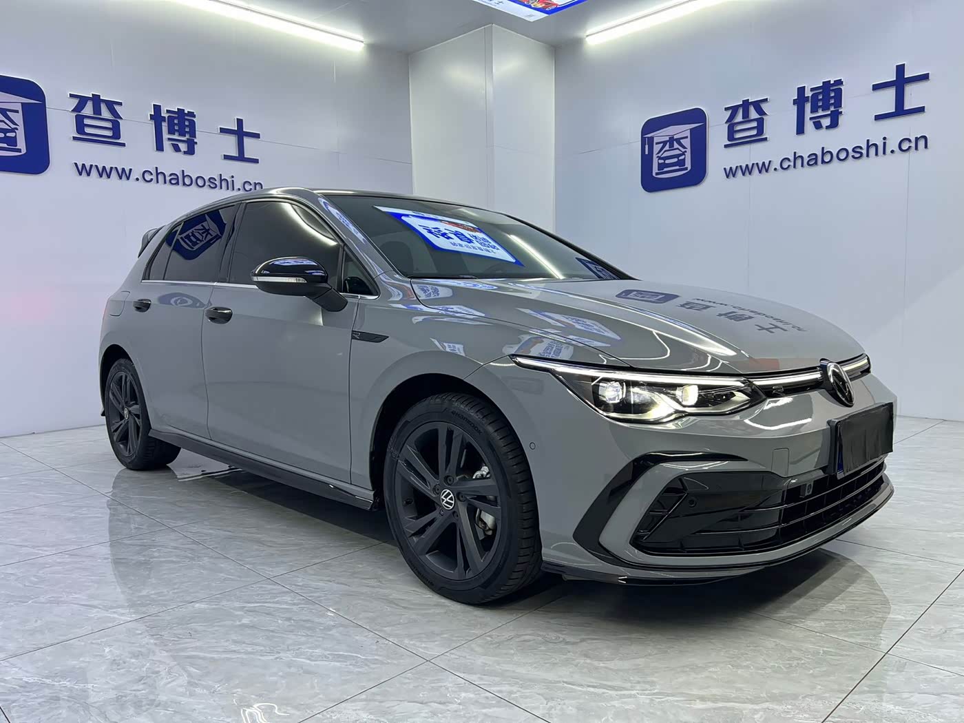Volkswagen Golf 1.4 л 2023 г. Серебристо-серый, пробег 17000 км