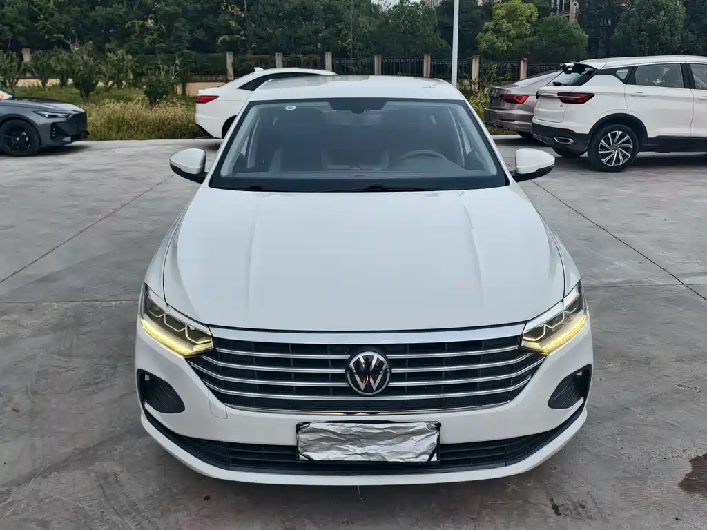 Volkswagen Lavida — миниатюра 2