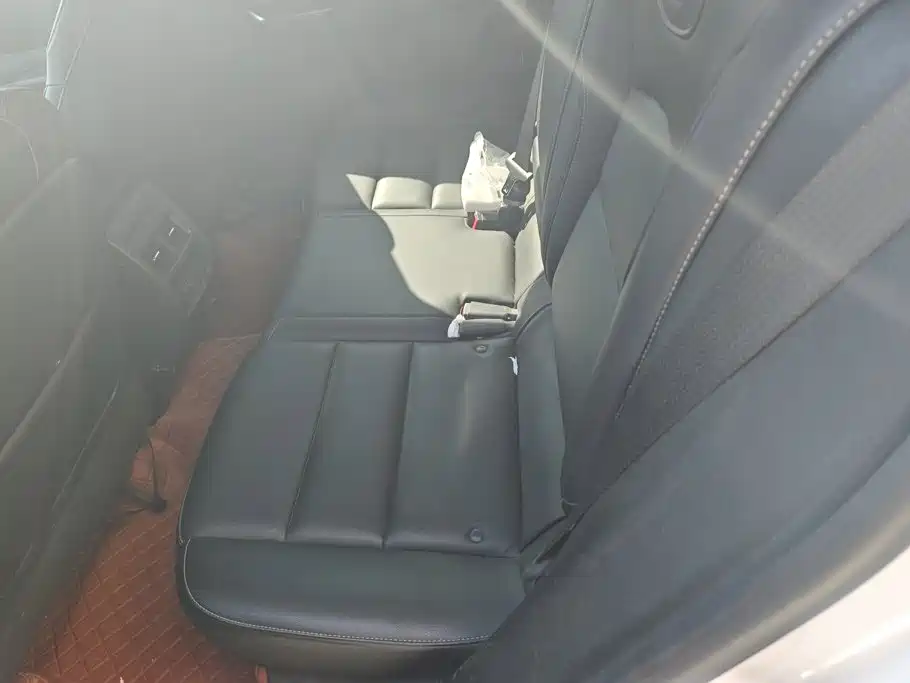 Cadillac XT4 — миниатюра 11