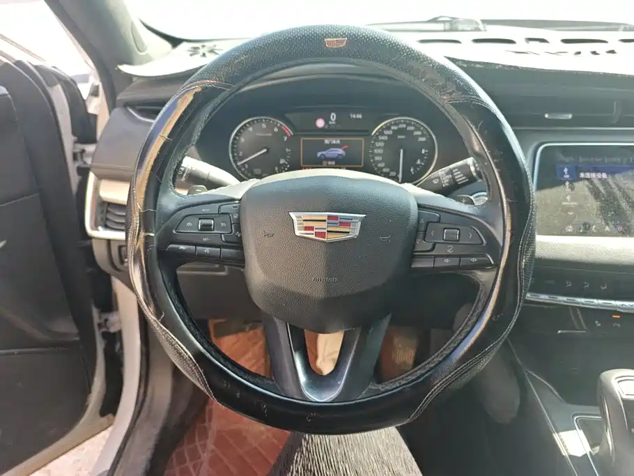 Cadillac XT4 — миниатюра 15