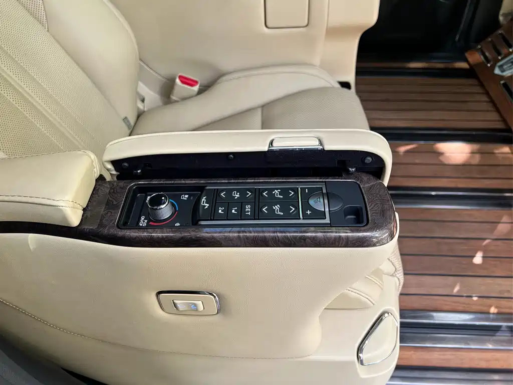 Toyota Vellfire — миниатюра 25