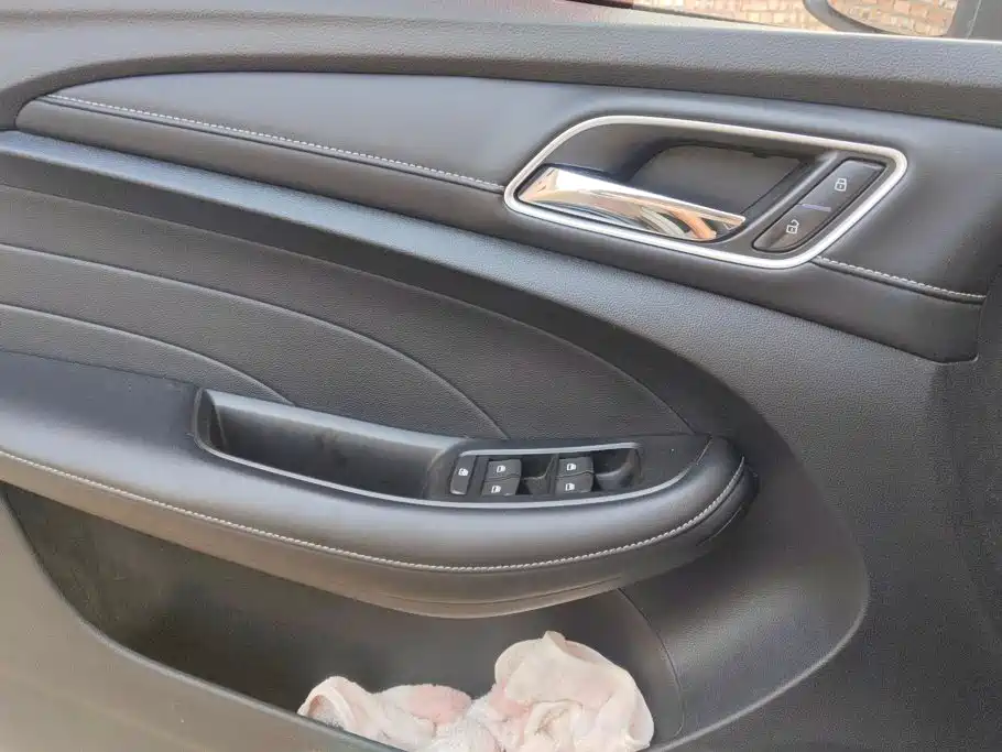 Roewe i5 — миниатюра 7