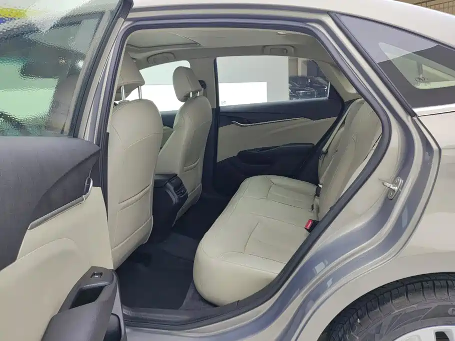 Buick Excelle — миниатюра 11