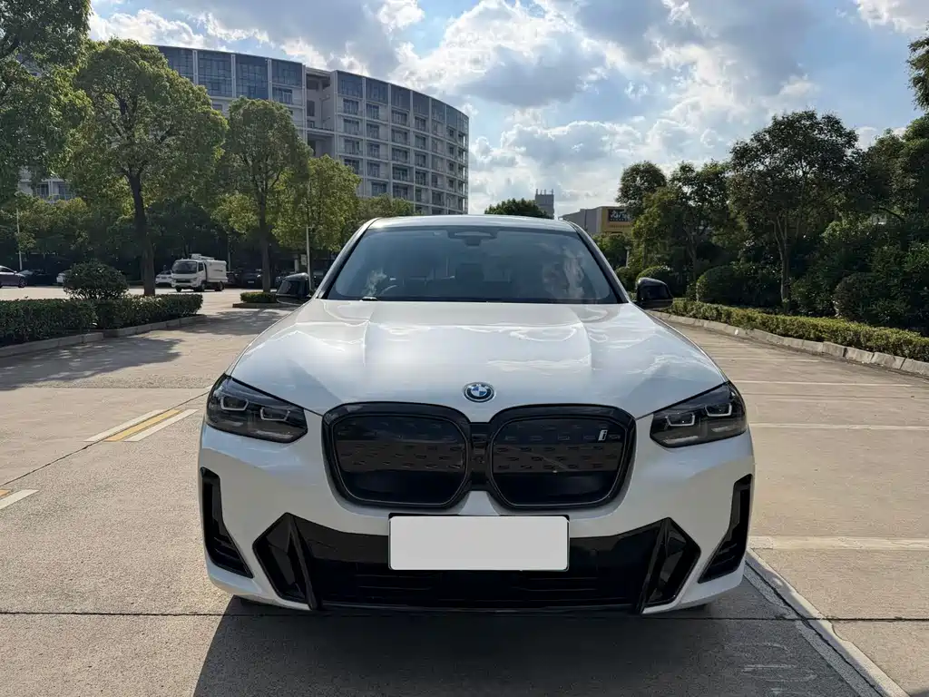 BMW iX3 — миниатюра 2