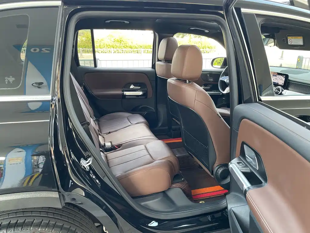 Mercedes-Benz GLB — миниатюра 13