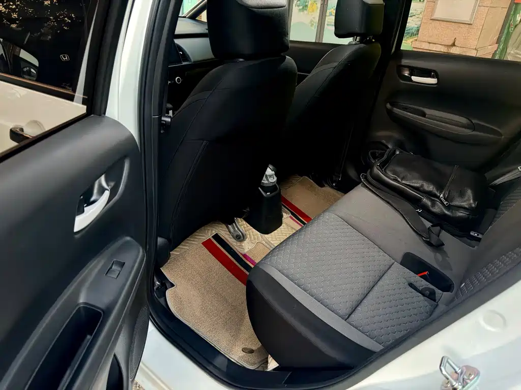 Honda Fit — миниатюра 7