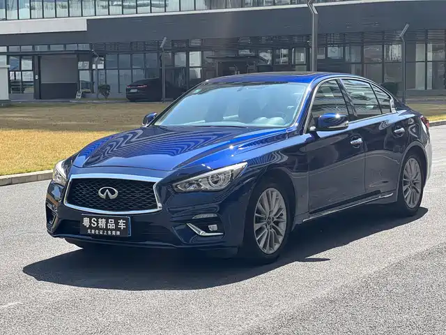 INFINITI Q50L