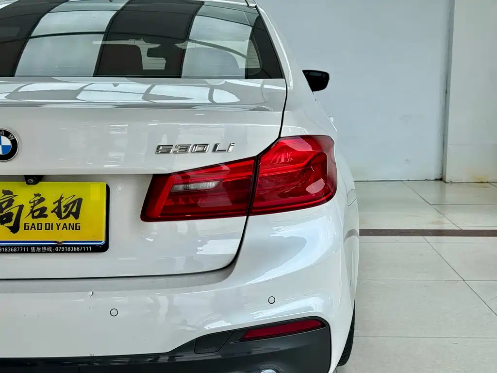 BMW 5 Series — миниатюра 26