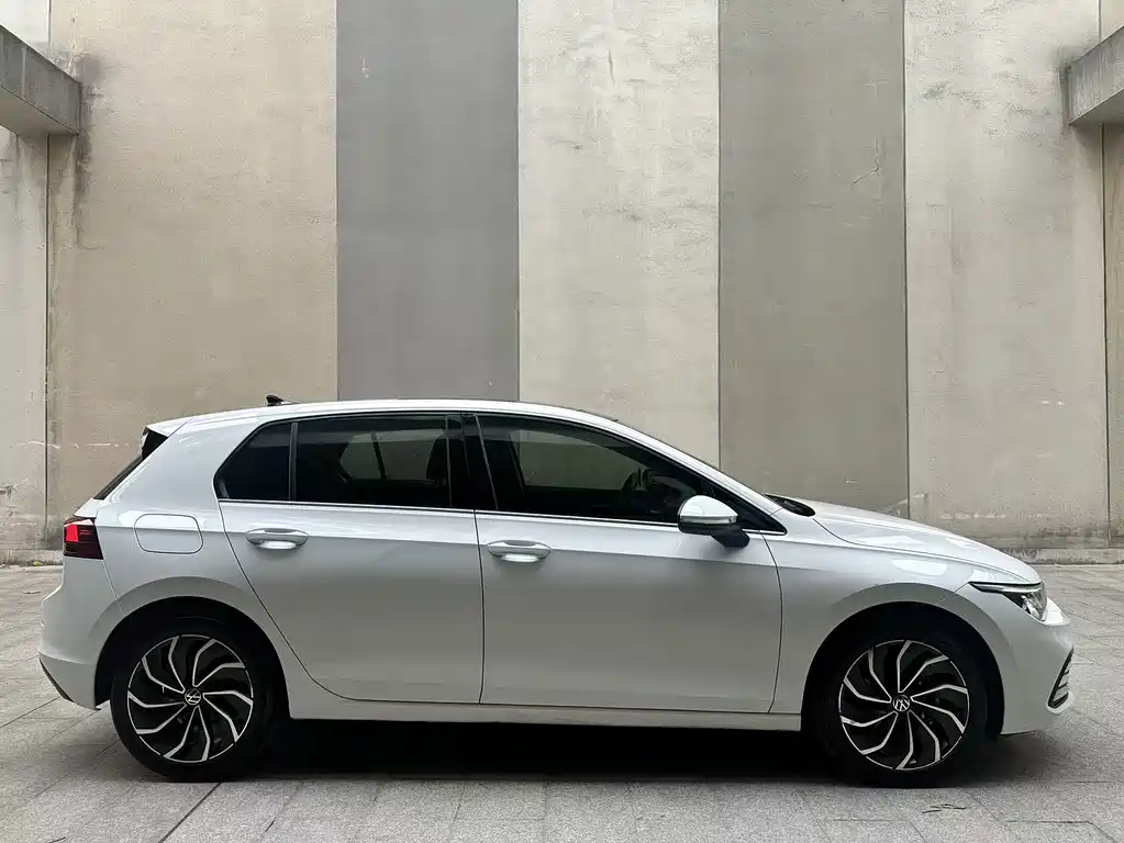 Volkswagen Golf — миниатюра 2
