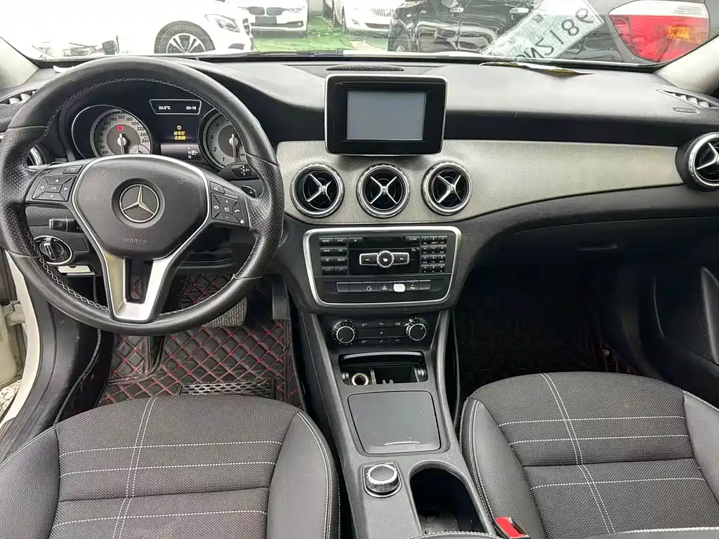 Mercedes-Benz GLA (Import) GLA 200, фото 4