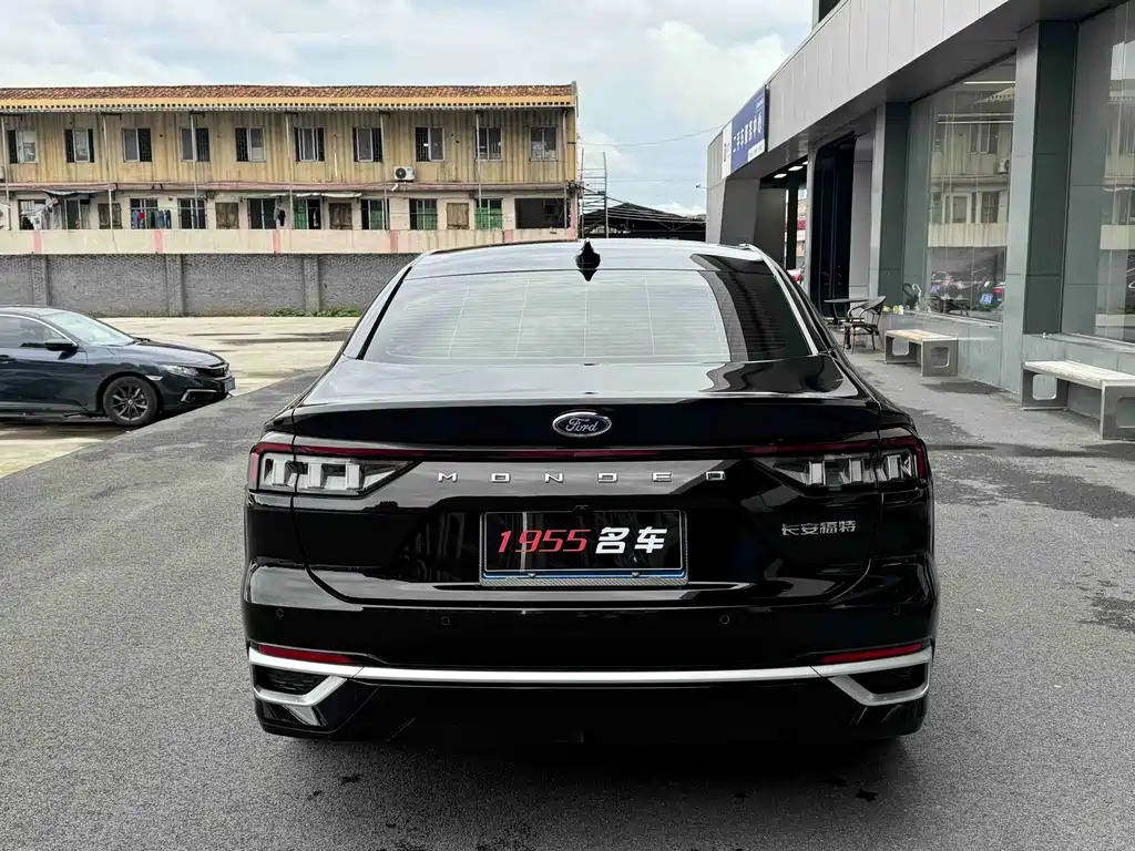 Ford Mondeo 2025 2.0T EcoBoost Luxury