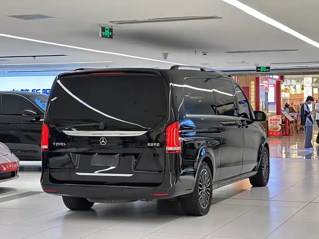 Mercedes-Benz V-Class — миниатюра 7