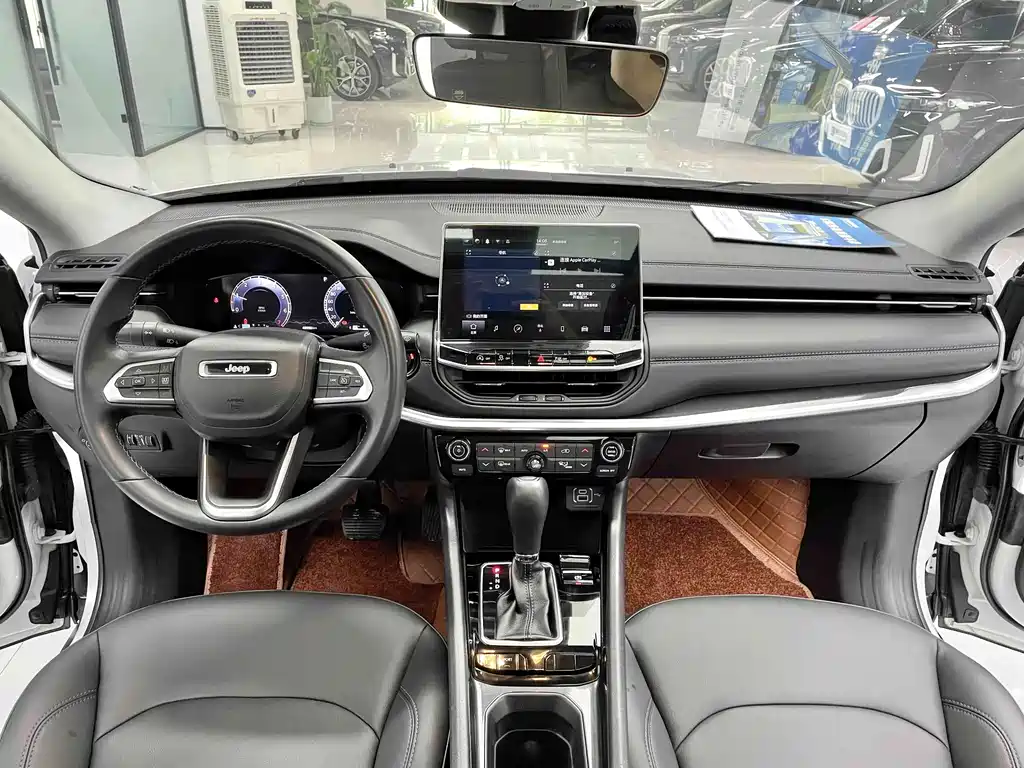 Jeep Compass — миниатюра 4