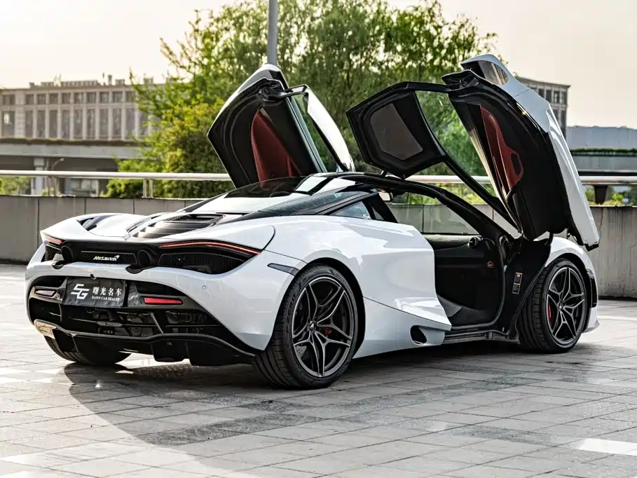 McLaren 720S — миниатюра 5