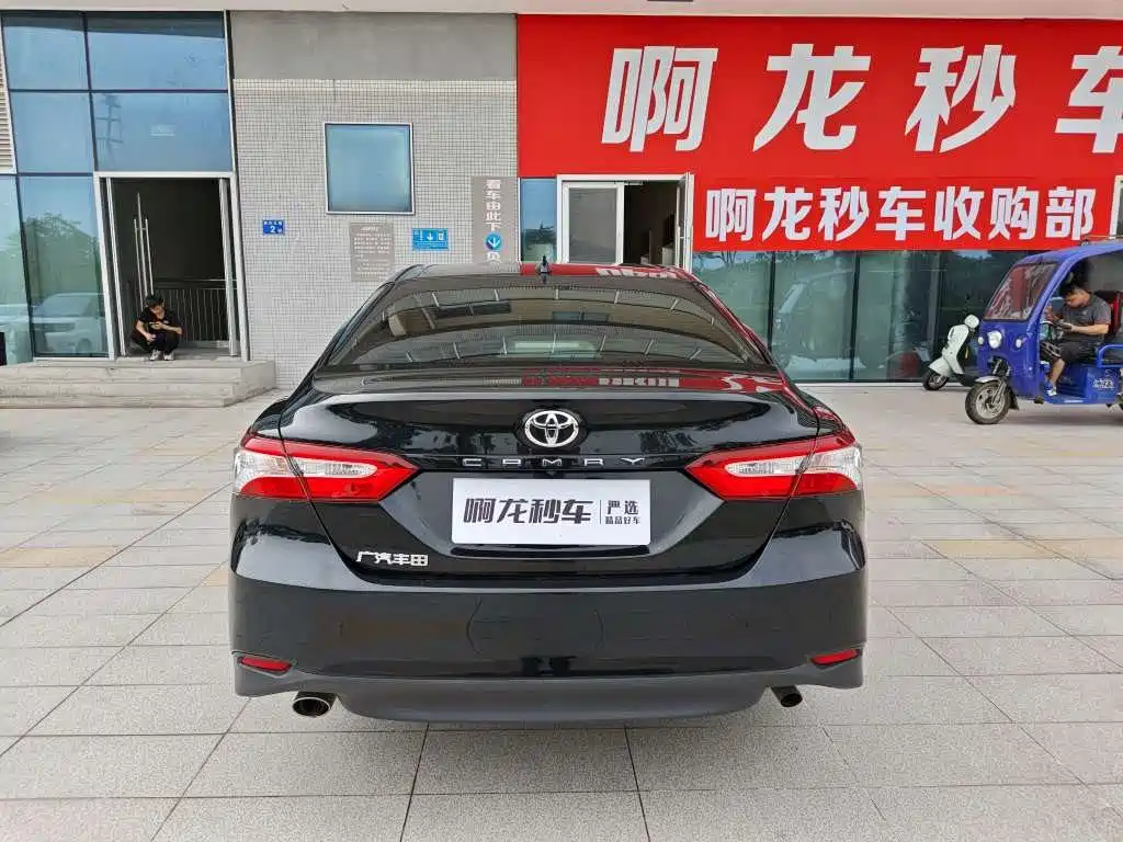 Toyota Camry — миниатюра 4