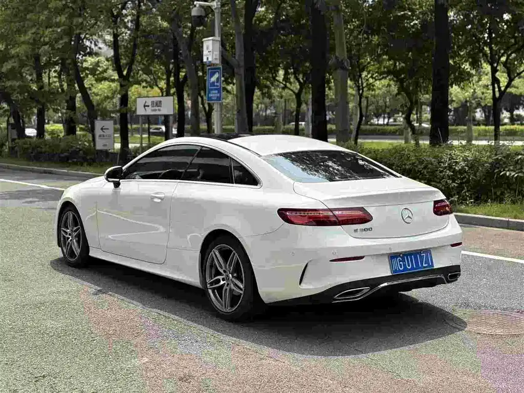 Mercedes-Benz E-Class (Import) — миниатюра 6