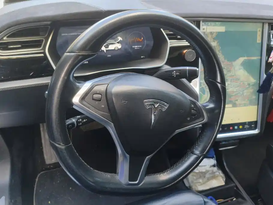 Tesla Model S — миниатюра 15