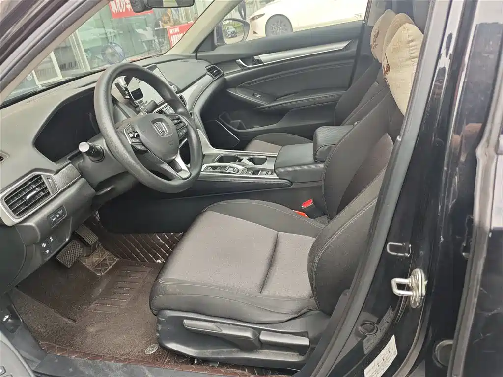 Honda Accord — миниатюра 8