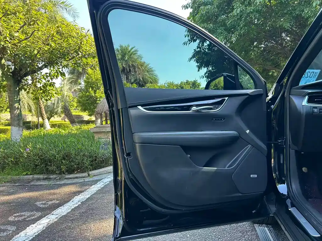 Cadillac XT6 — миниатюра 14