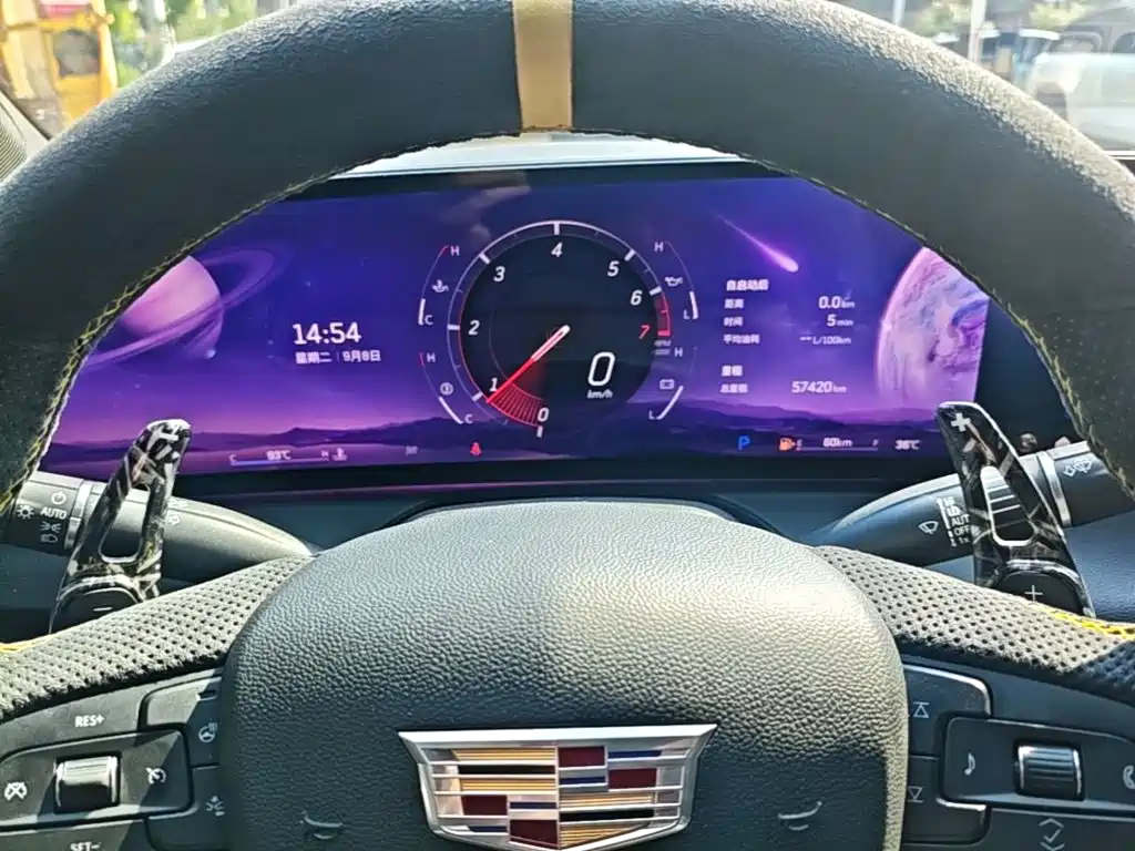 Cadillac CT5 — миниатюра 12
