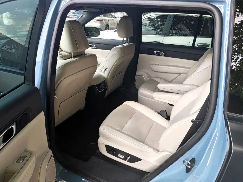 Li Auto Li ONE — миниатюра 4