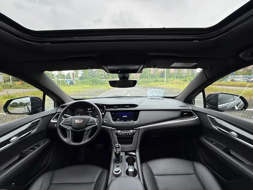 Cadillac XT5 — миниатюра 6