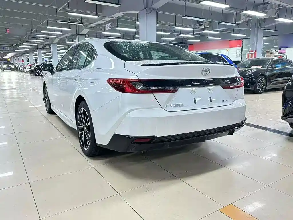 Toyota Camry 2026 2.0HSE Sport Lite