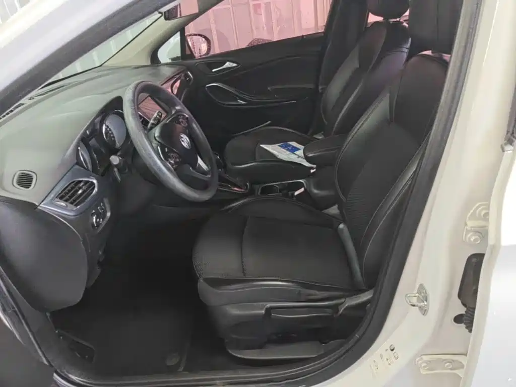 Buick Verano — миниатюра 15