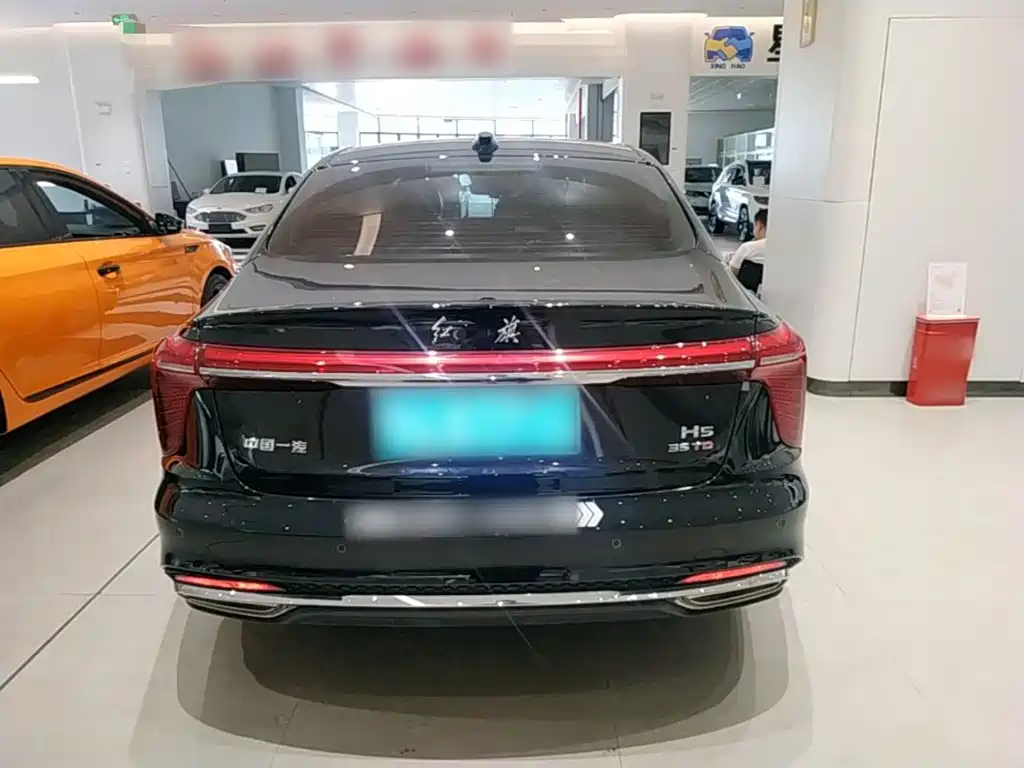 Hongqi Hongqi H5 — миниатюра 6