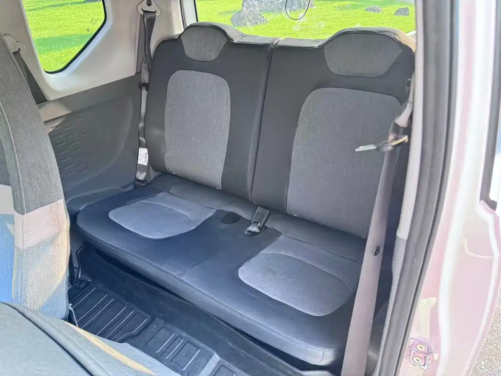Wuling MINIEV — миниатюра 9