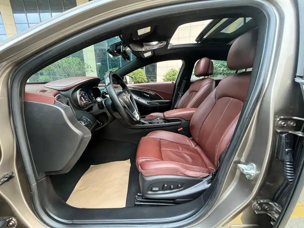 Buick LaCrosse — миниатюра 11