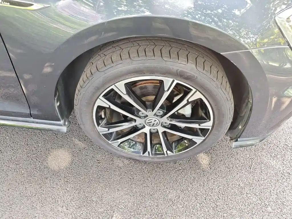 Volkswagen Golf — миниатюра 8