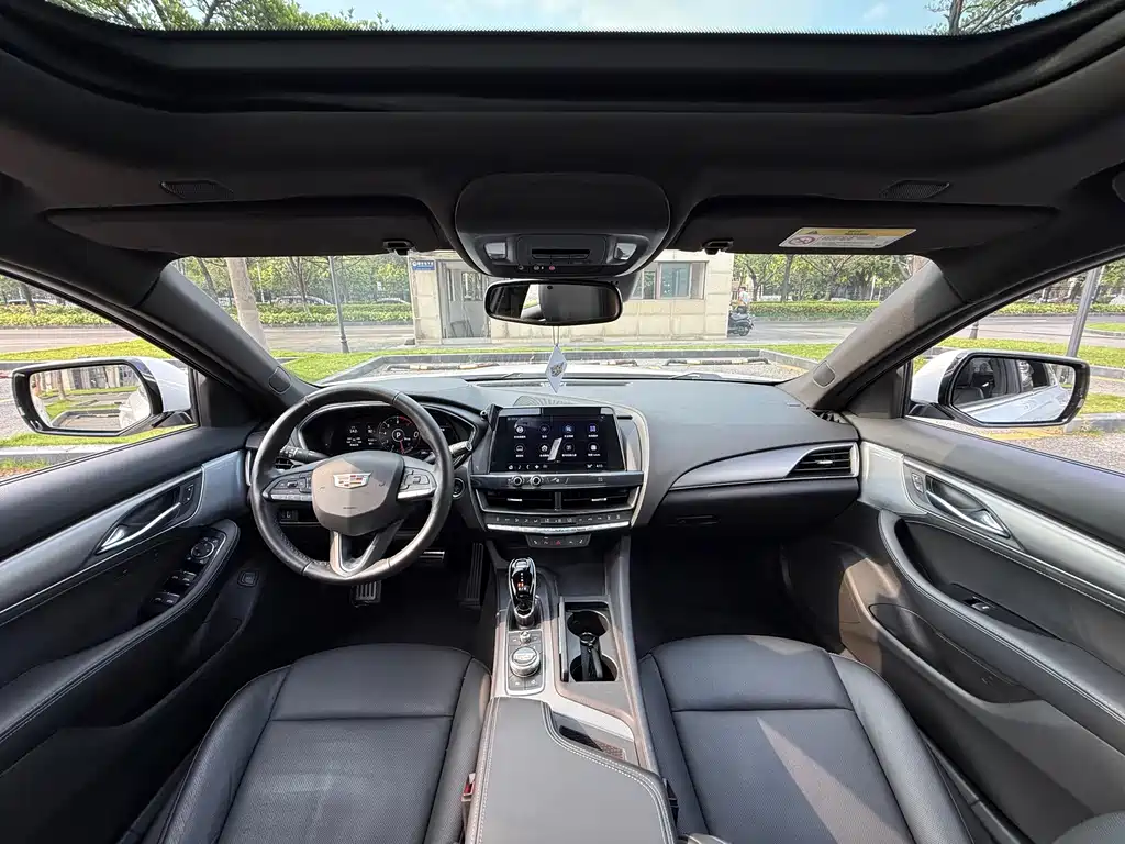 Cadillac CT5 — миниатюра 12