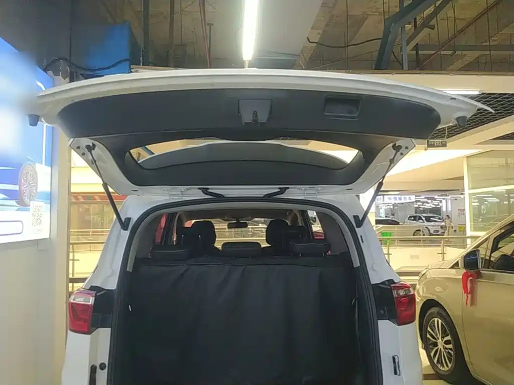 Wuling Hongguang S3 — миниатюра 19