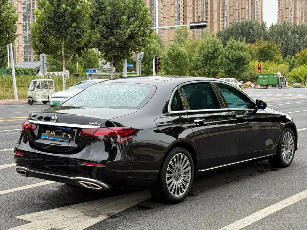 Mercedes-Benz E-Class — миниатюра 19