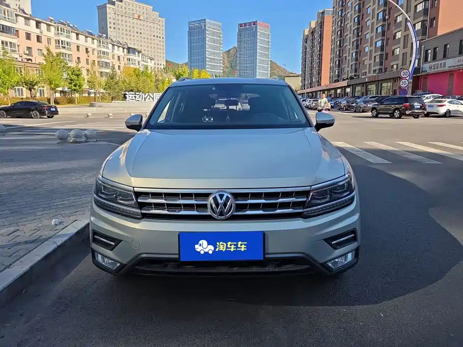 Volkswagen Tiguan L — миниатюра 2