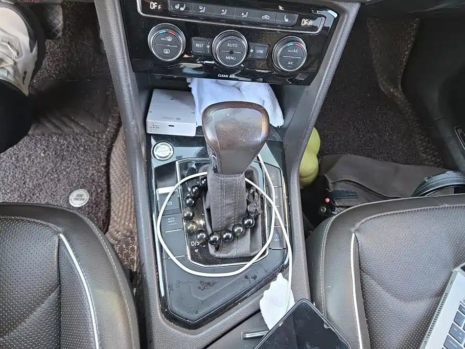 Volkswagen Tiguan L — миниатюра 16