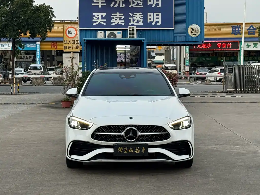 Mercedes-Benz C-Class — миниатюра 2