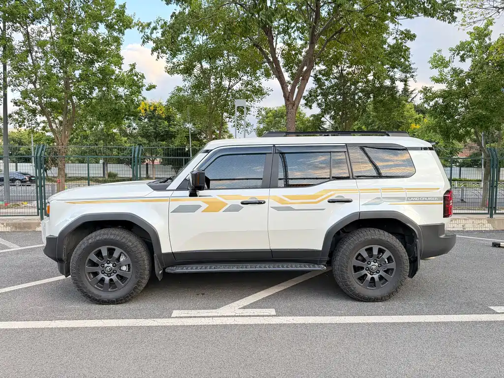 Toyota Prado — миниатюра 8