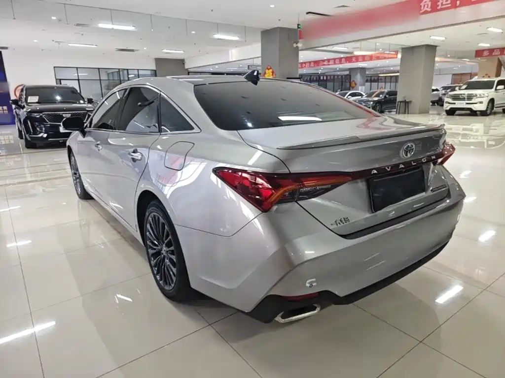 Toyota Avalon — миниатюра 5