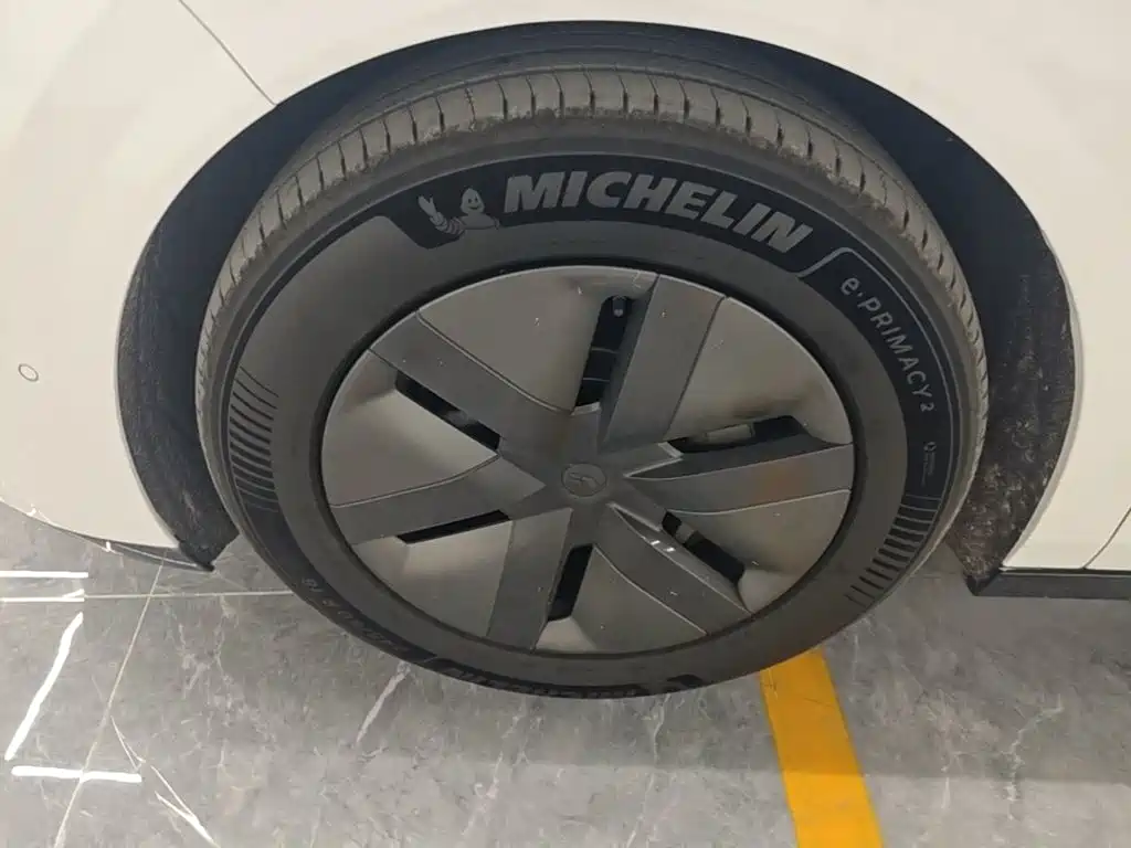 Li Auto Li MEGA — миниатюра 23