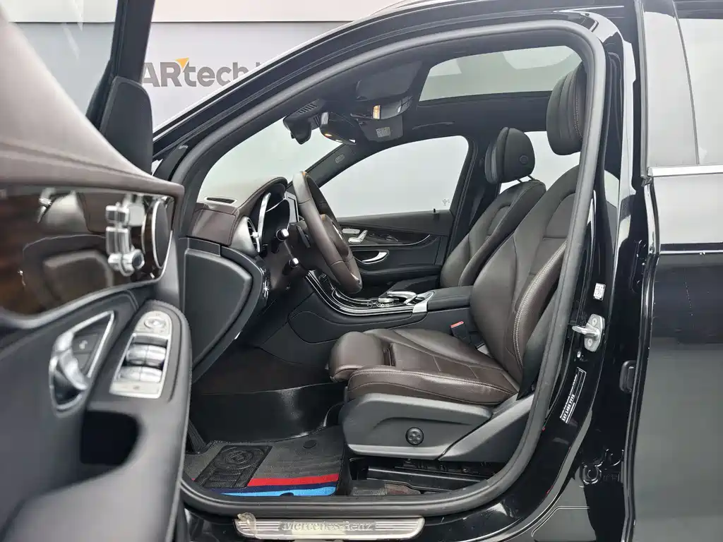 Mercedes-Benz GLC 2018 GLC 260 4MATIC Luxury