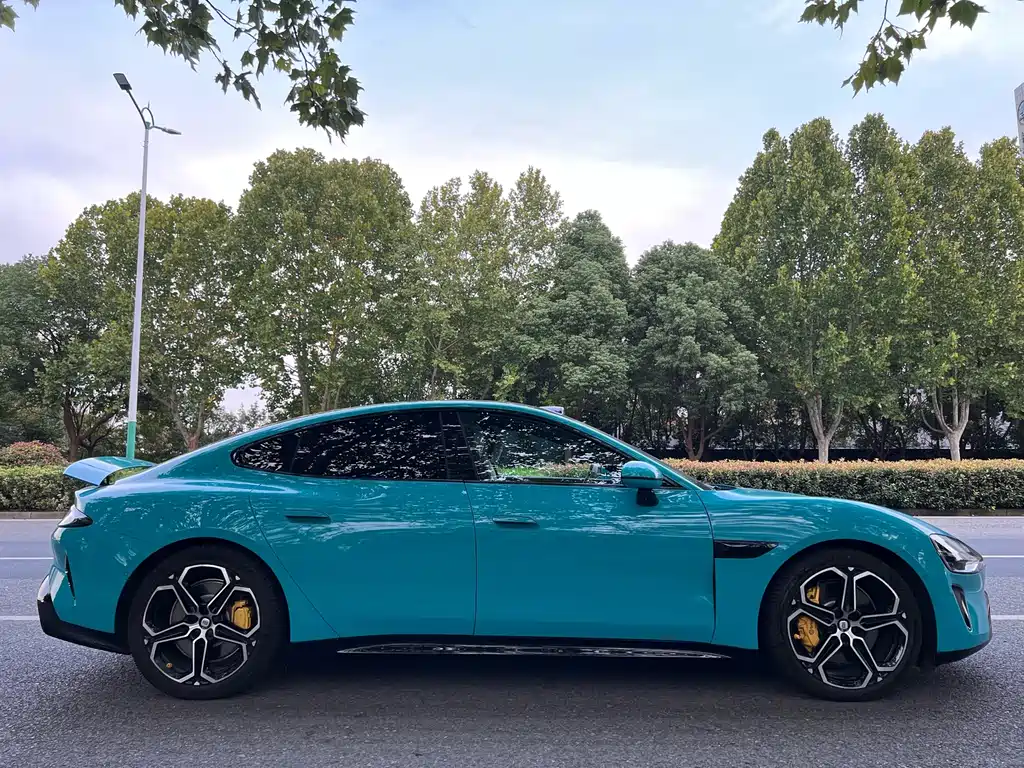 XIAOMI CAR XIAOMI SU7