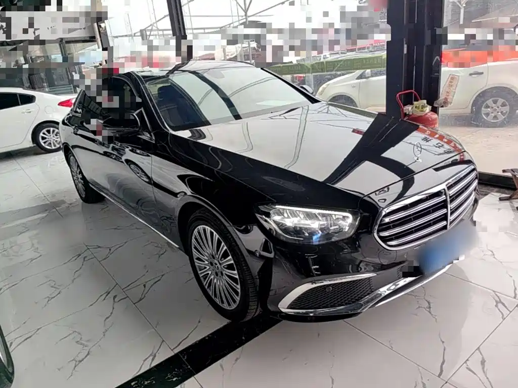 Mercedes-Benz E-Class — миниатюра 4