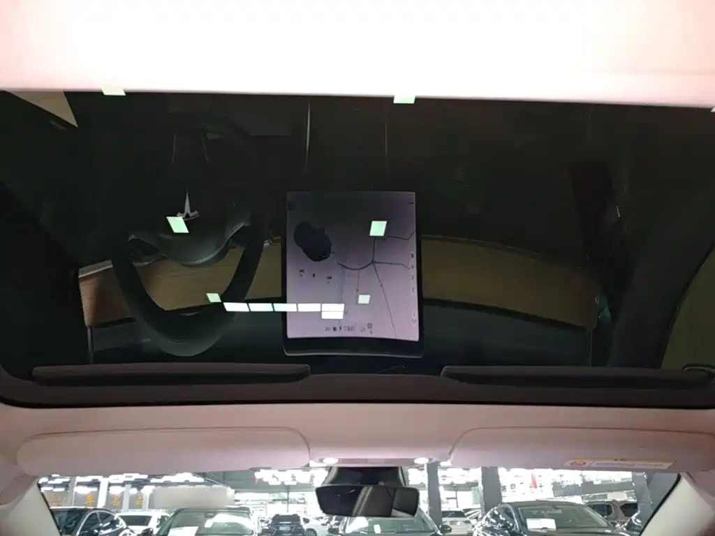 Tesla Model 3 — миниатюра 18