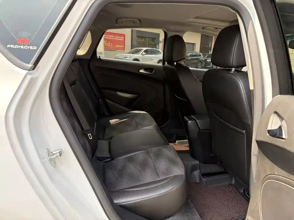 Buick Excelle — миниатюра 11
