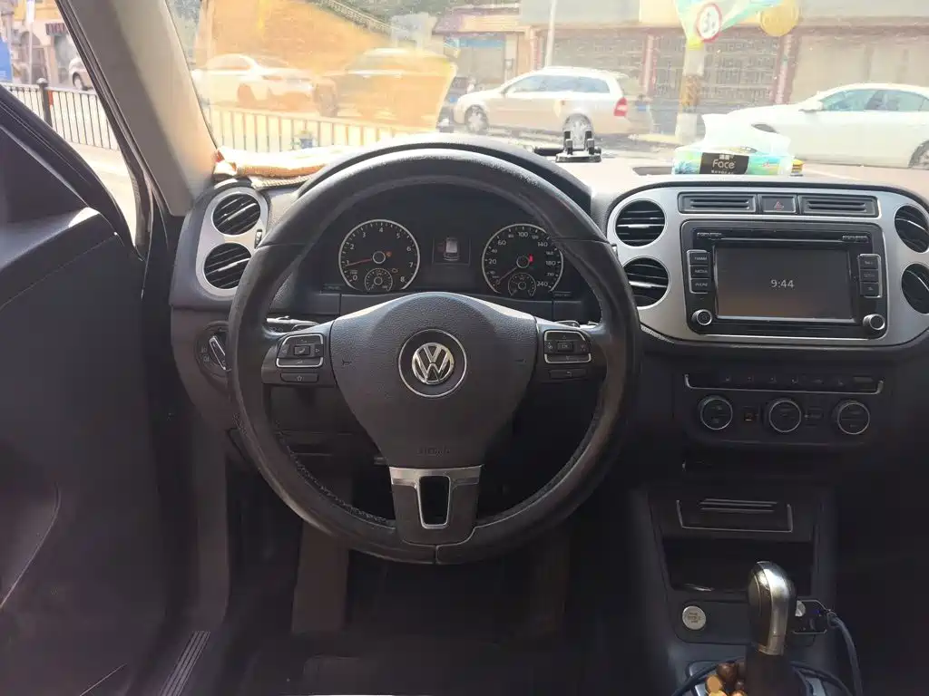 Volkswagen Tiguan — миниатюра 3